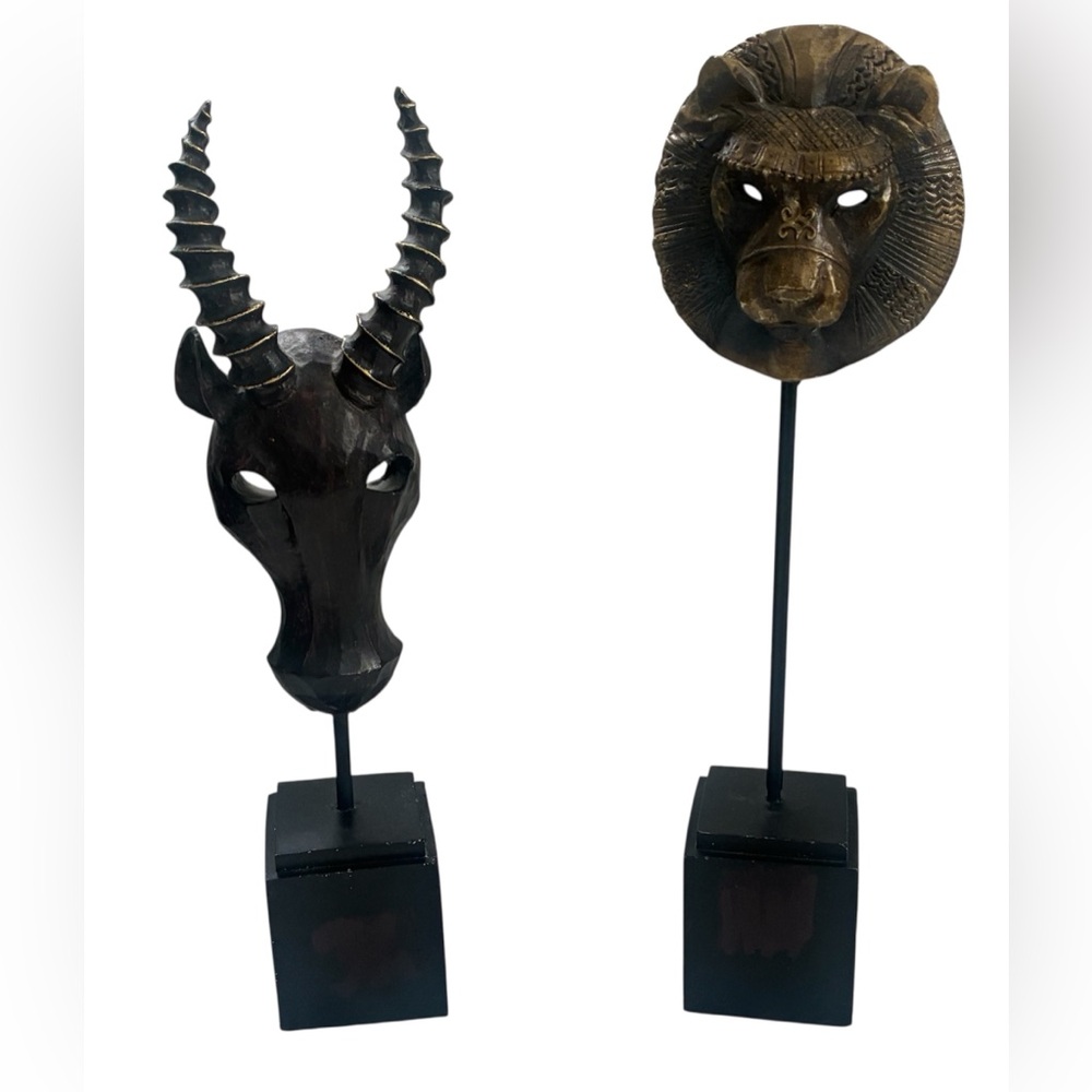DECORATIVE WOODEN AFRICAN ANIMAL STATUES LION ANTELOPE